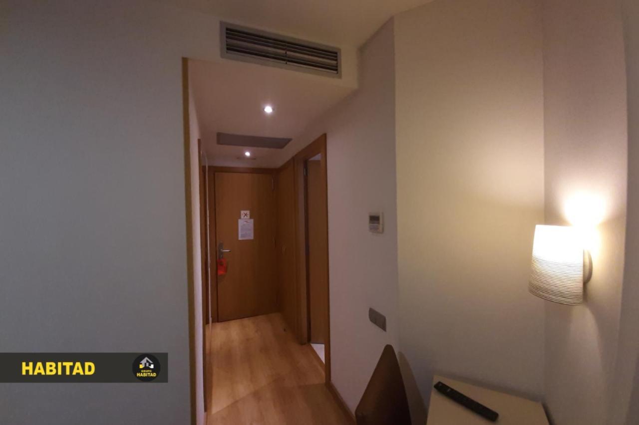 Hostal Rambla Sant Boi de Llobregat Exterior photo