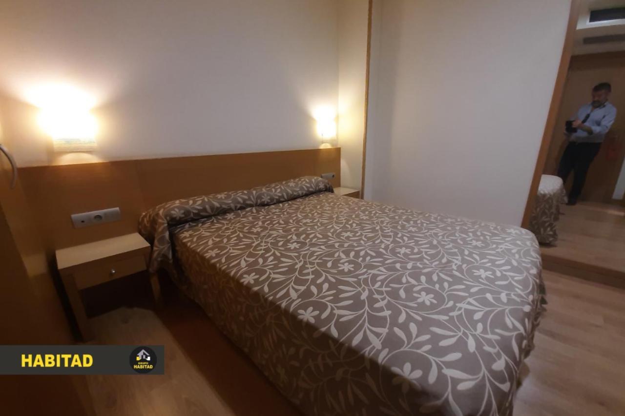 Hostal Rambla Sant Boi de Llobregat Exterior photo