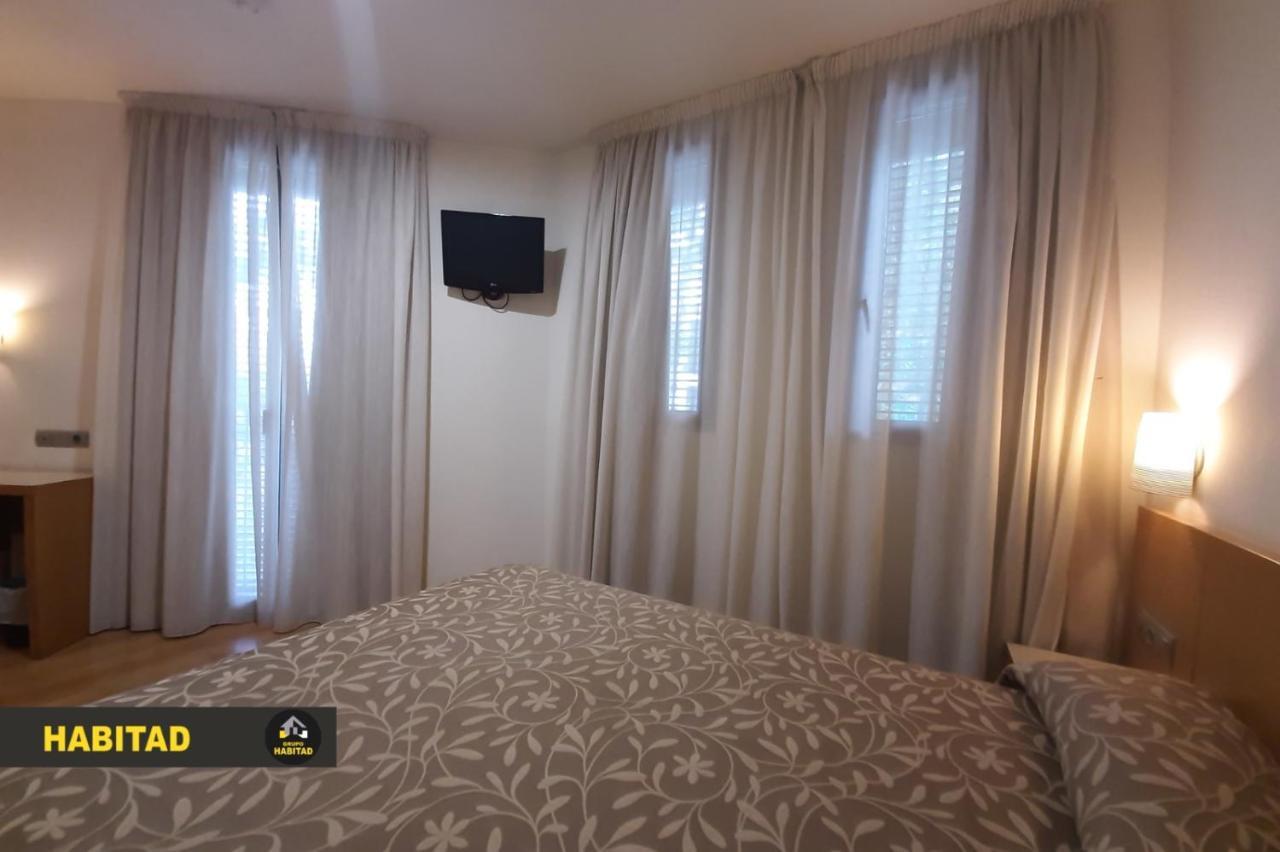 Hostal Rambla Sant Boi de Llobregat Exterior photo