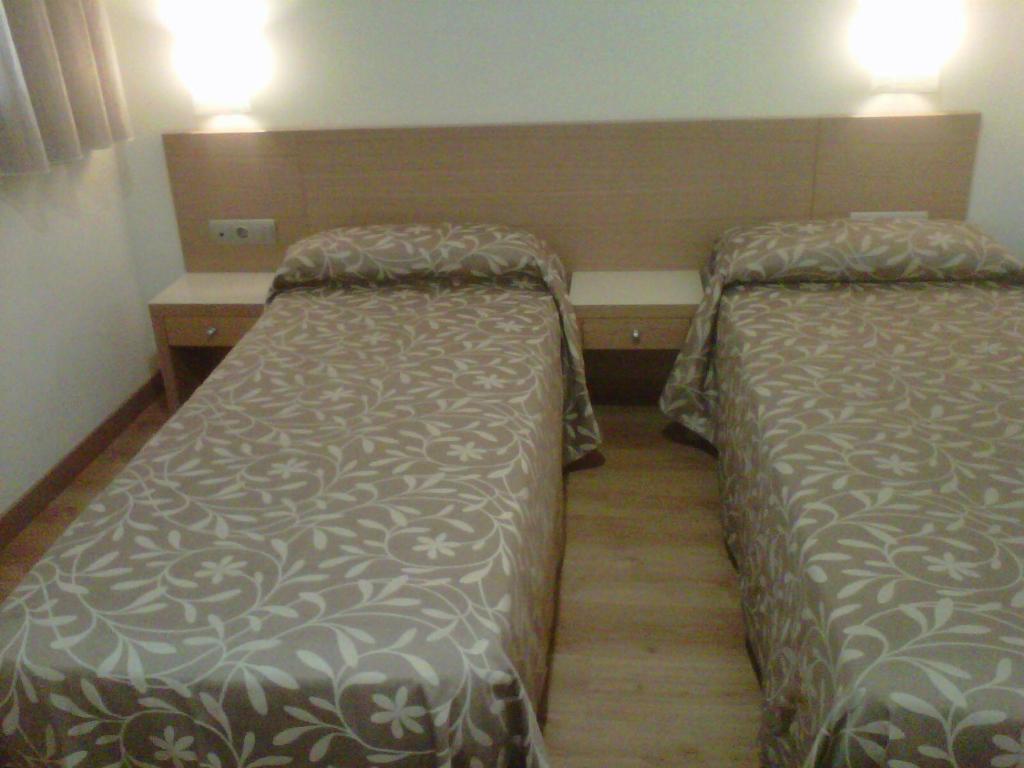 Hostal Rambla Sant Boi de Llobregat Exterior photo