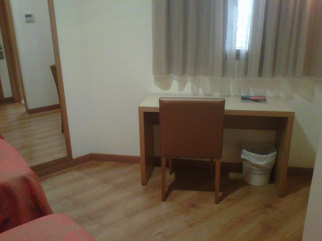 Hostal Rambla Sant Boi de Llobregat Exterior photo