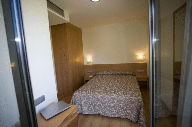 Hostal Rambla Sant Boi de Llobregat Exterior photo
